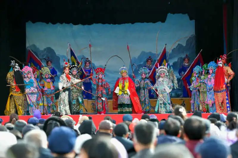 送戏下乡丨五位梅花奖获得者为西吉群众幸福生活添彩