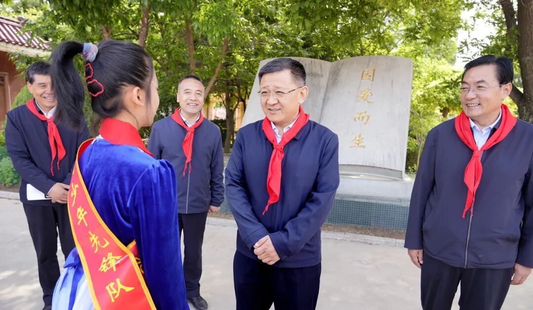 市领导开展“六一”国际儿童节慰问活动